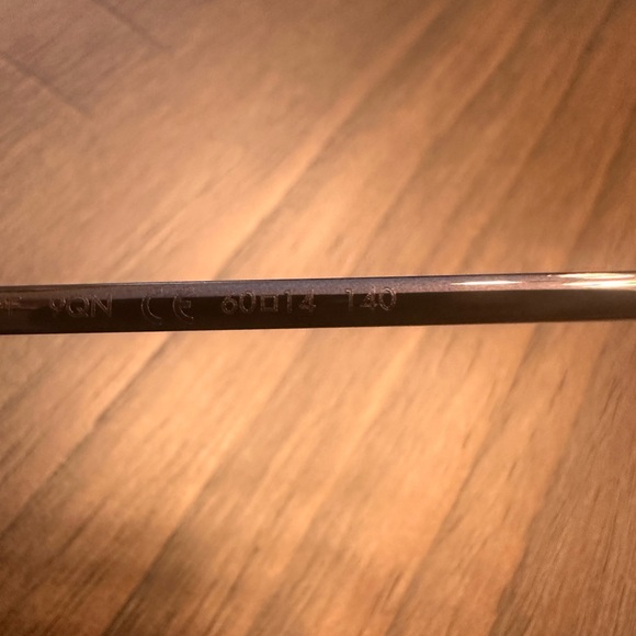 Authentic LOUIS VUITTON Z1019E Black Sunglasses - Picture 4 of 10